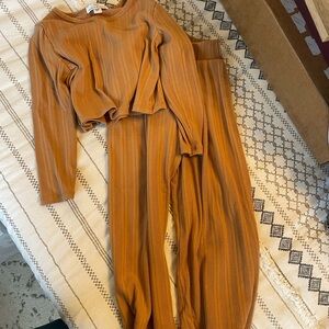 Cozy Kids' Brown Ribbed Pajama Set